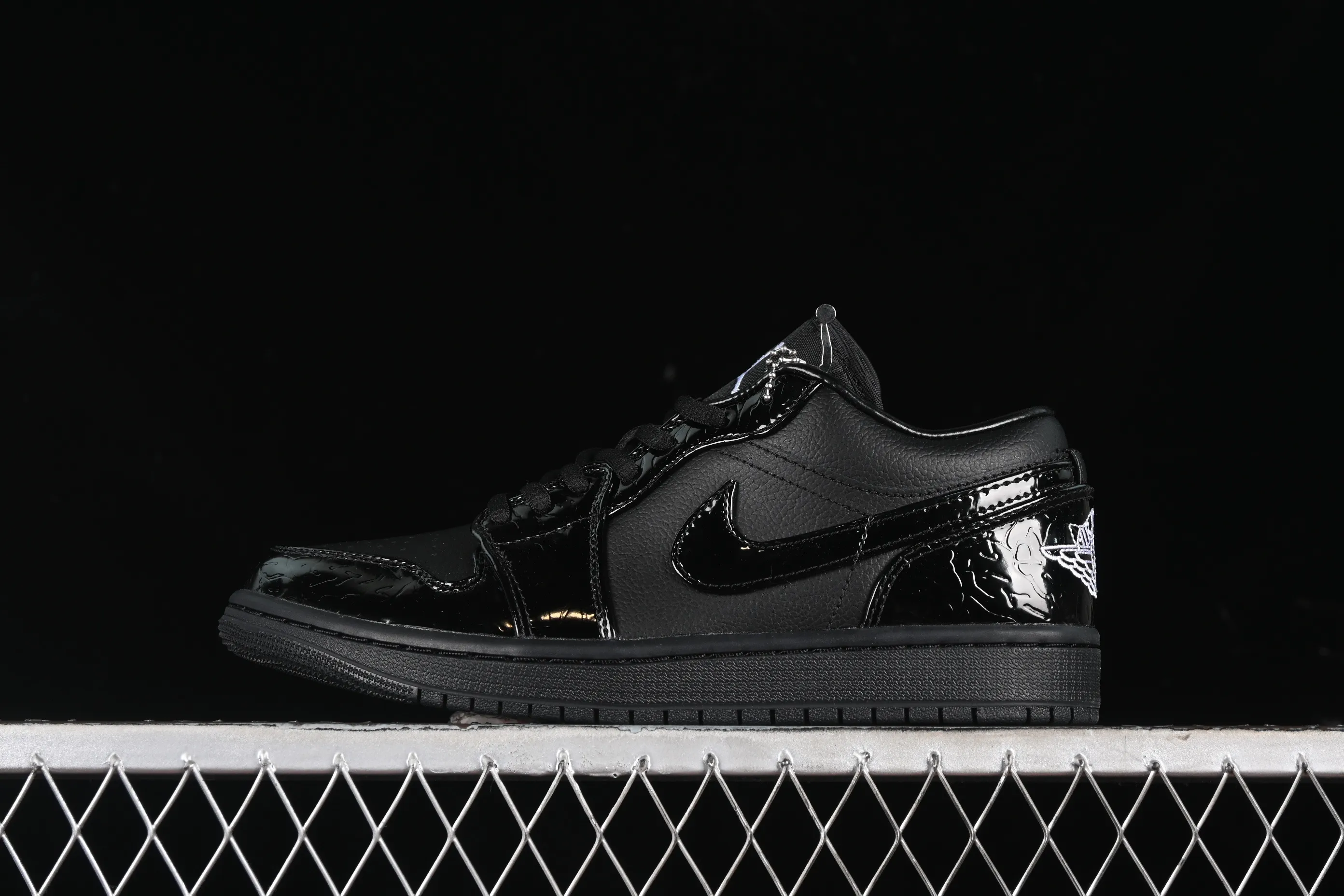 All categories Air Jordan Jordan series basketball shoes Air Jordan 1 Low G version pure original Air Jordan 1 Low "Black Croc" AJ1 Joe 1 crocodile black low-top cultural casual sneakers HJ7743-010